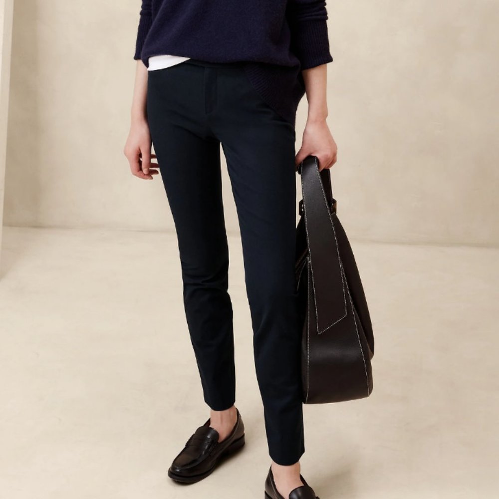 EUC Banana Republic navy “Sloan” pants